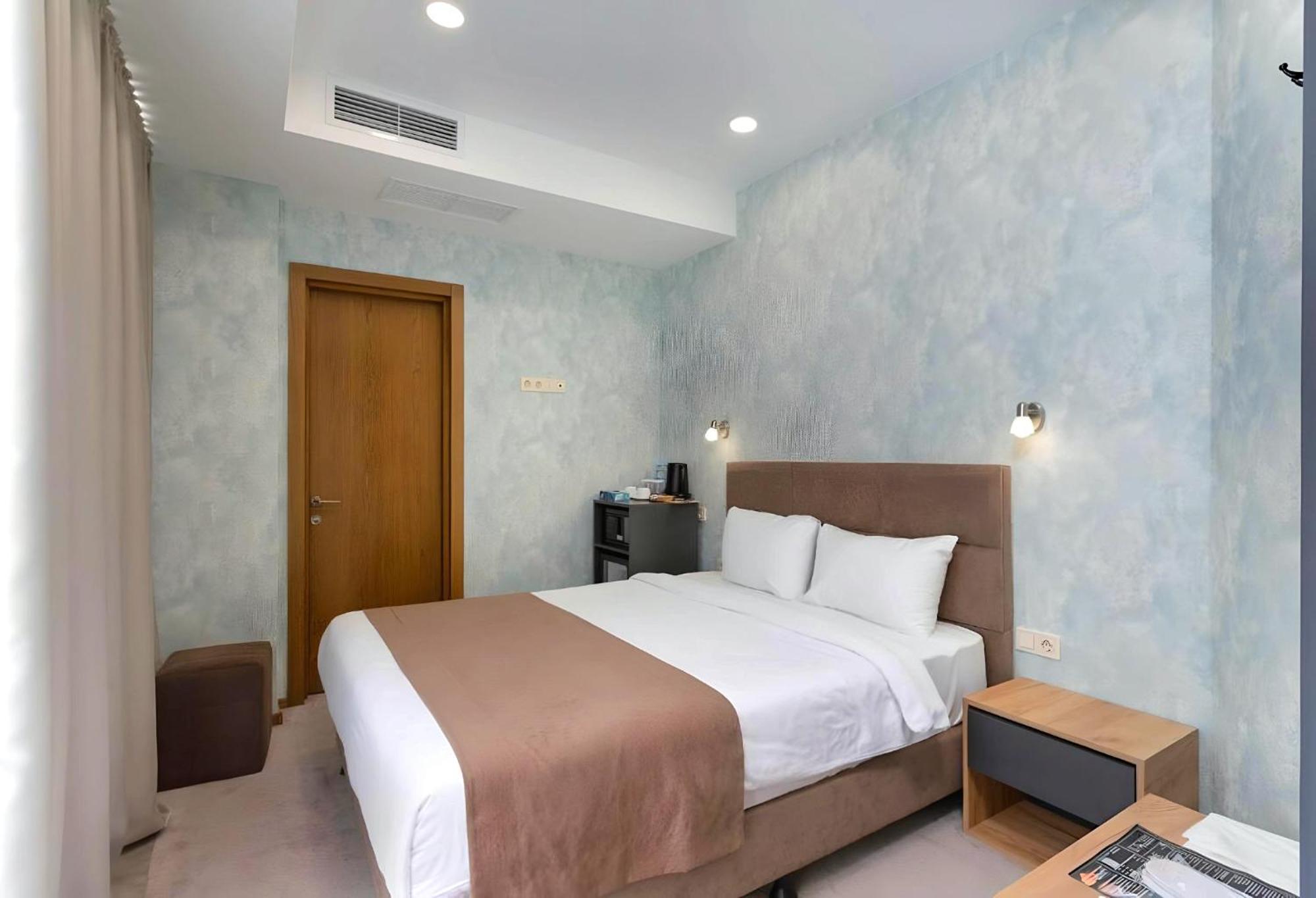 Brooch Boutique Hotel Тбілісі Екстер'єр фото