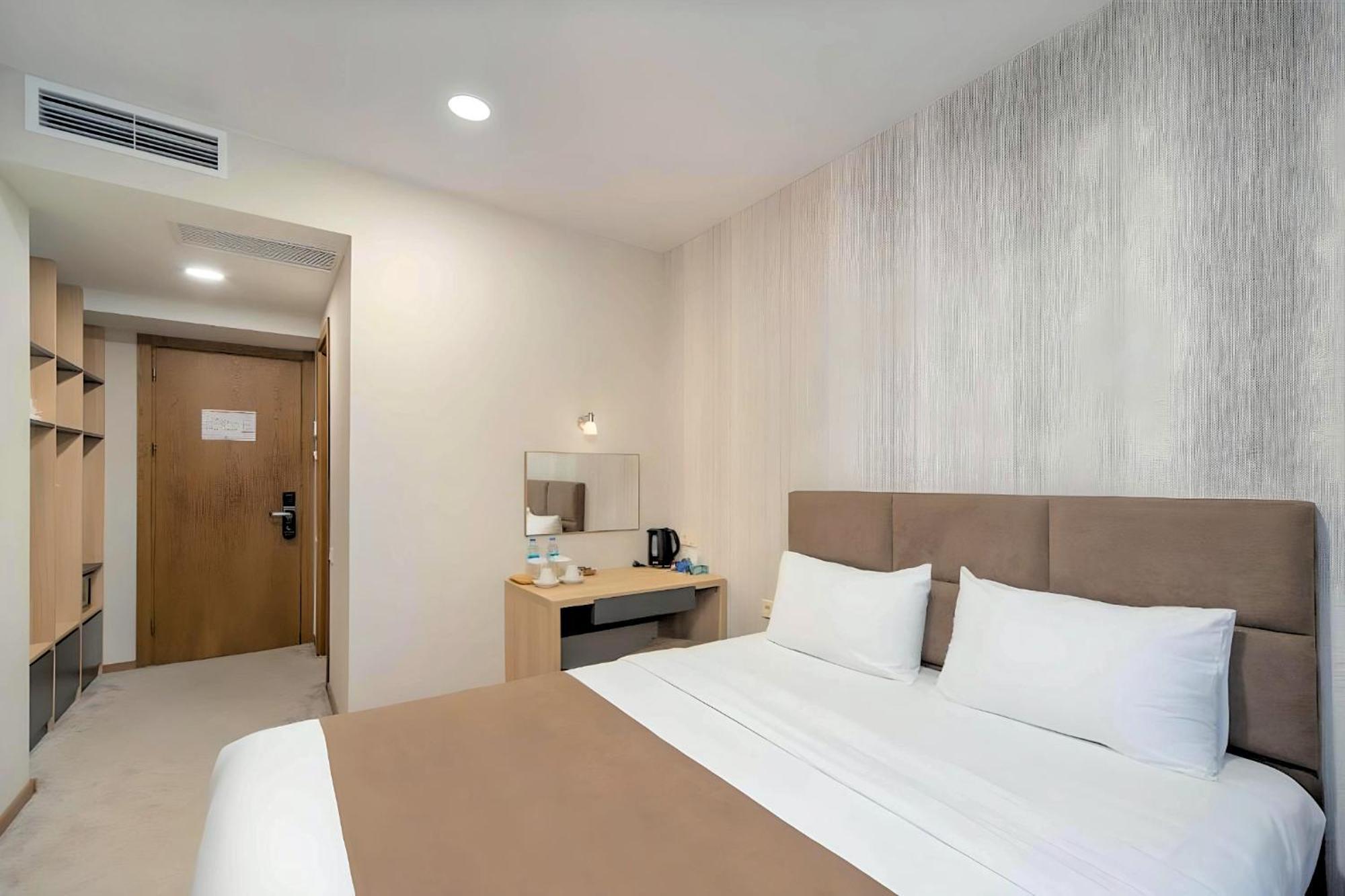 Brooch Boutique Hotel Тбілісі Екстер'єр фото