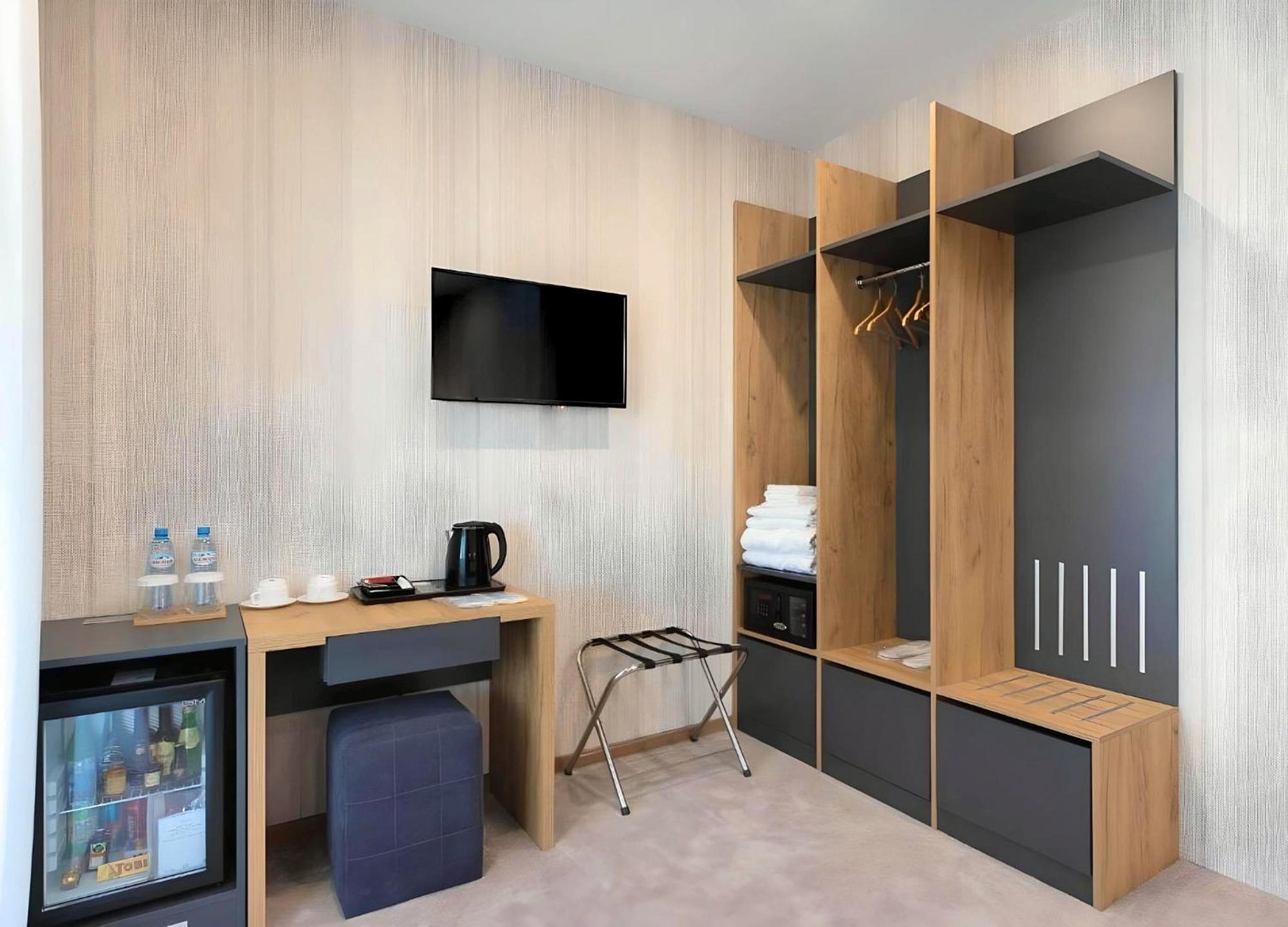 Brooch Boutique Hotel Тбілісі Екстер'єр фото