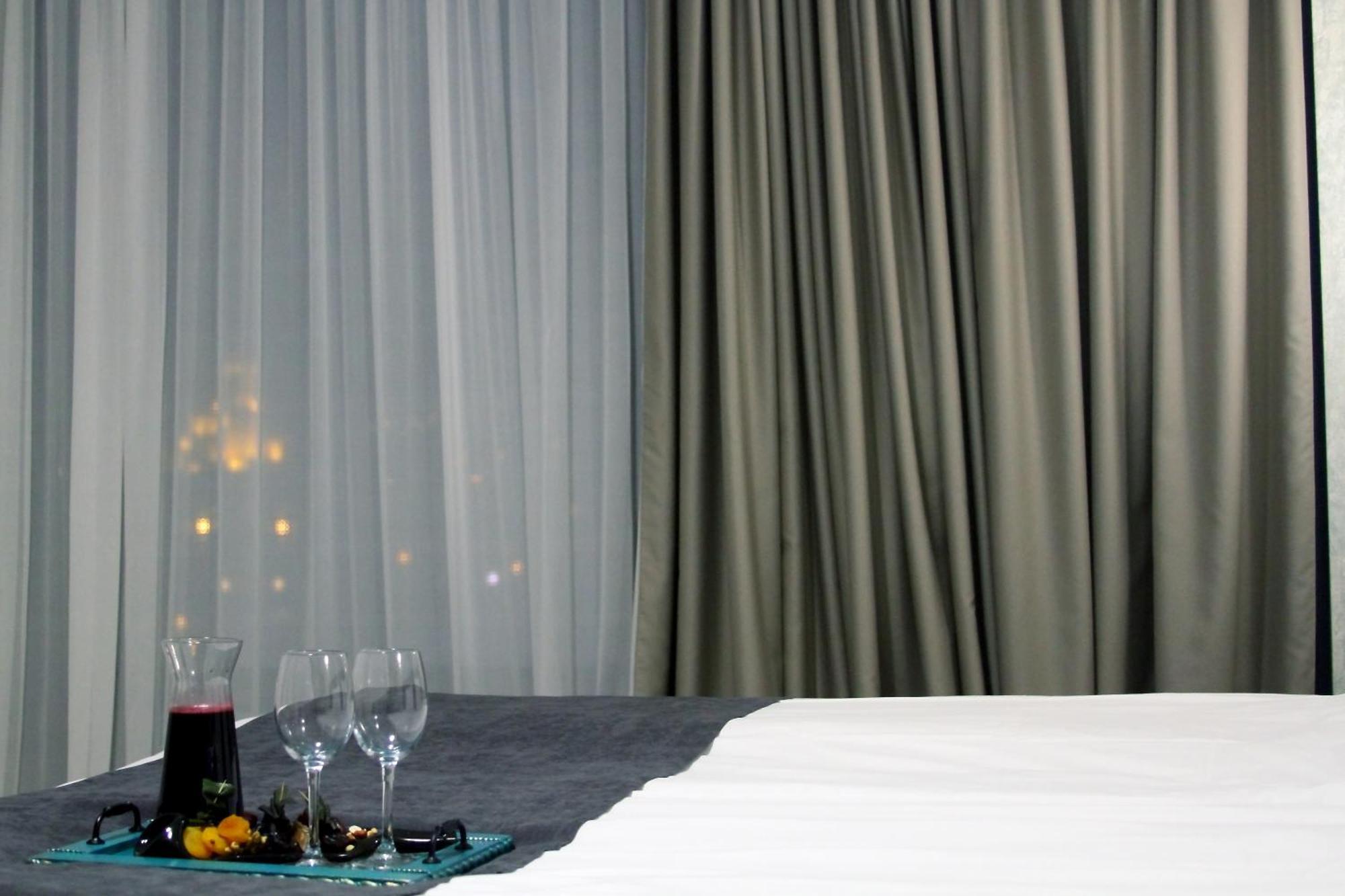 Brooch Boutique Hotel Тбілісі Екстер'єр фото