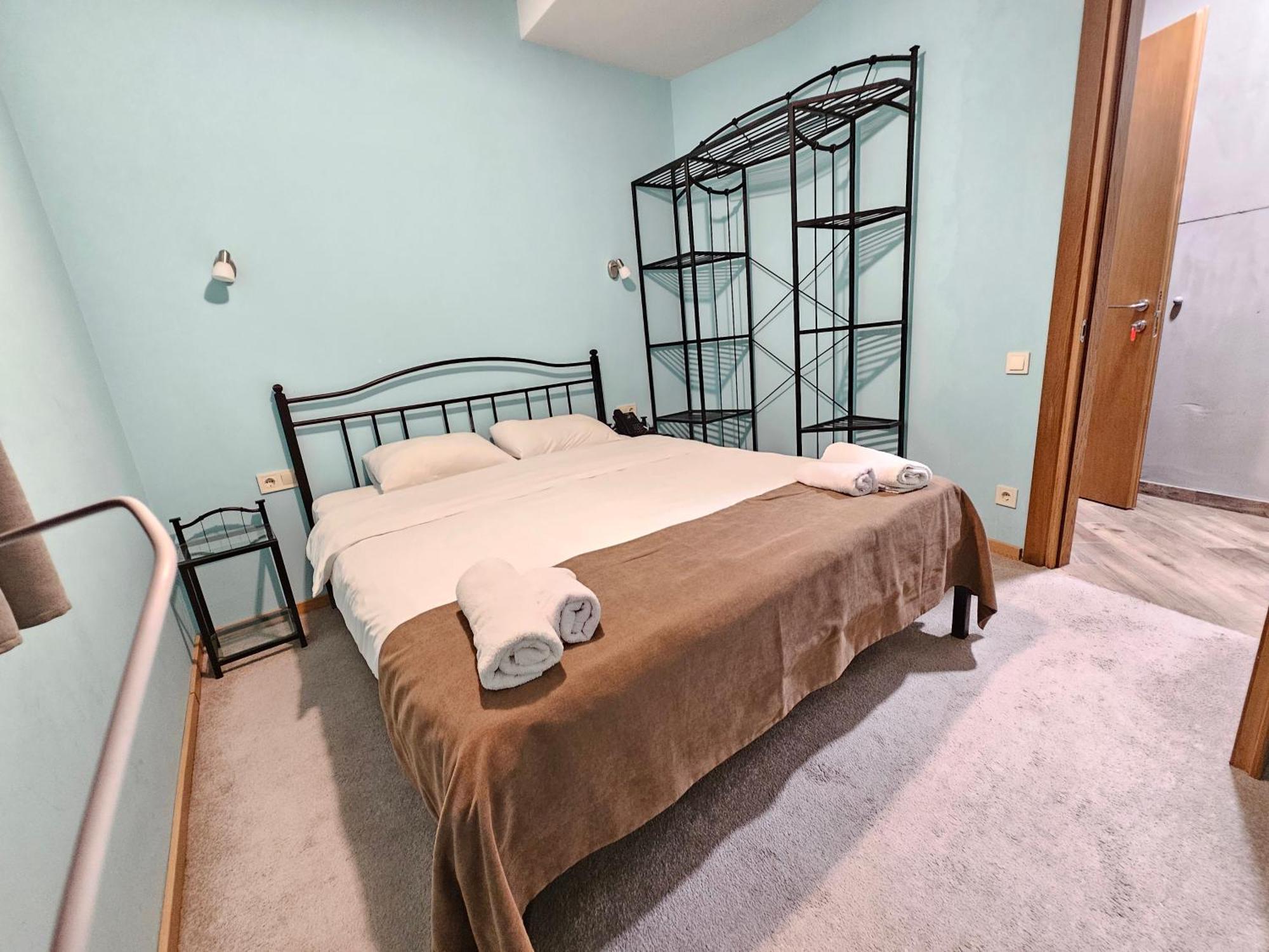 Brooch Boutique Hotel Тбілісі Екстер'єр фото